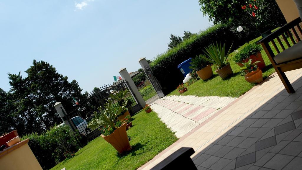 Bed & Breakfast La Villetta Botricello Exterior photo